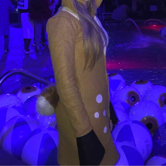 Leg Avenue Women's Hooded Cozy Fawn Deer Halloween Costume - Picture 5 of 6